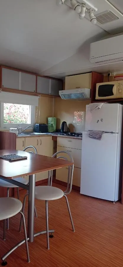 אתר קמפינג Limogne-en-Quercy Camping Le Bel Air Mobil Home Le Figuier 6 Personnes
